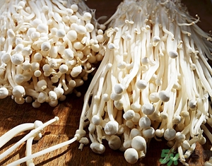 致癌金針菇怎么鑒別？如何選購金針菇？