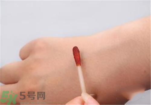 碘伏和碘酒哪個好？碘伏和碘酒有什么區(qū)別？