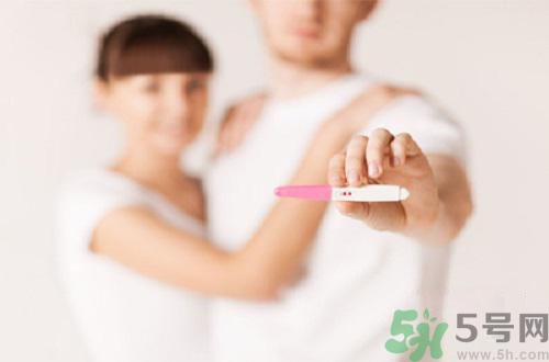 驗(yàn)孕棒顯示沒有懷孕但是沒來月經(jīng)是怎么回事？