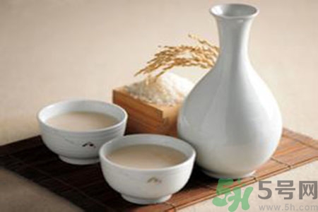 米酒是酸性還是堿性？米酒是堿性的嗎？