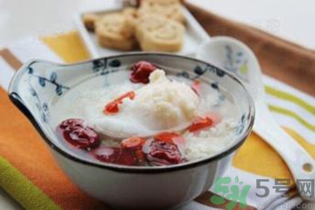 米酒為什么變紅？米酒變紅了還能吃嗎？