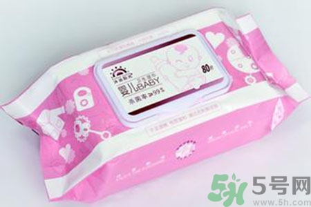 濕巾紙可以擦臉嗎？濕巾擦臉會過敏嗎？