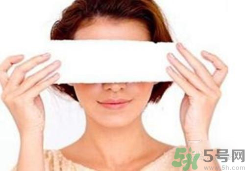 眼睛腫了用冷水敷還是熱水敷？眼睛腫了怎么辦？