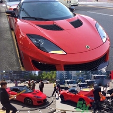李鐘碩開的什么車？姜哲開的什么車？