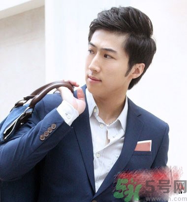 李鐘碩發(fā)型是什么？姜哲發(fā)型是什么？