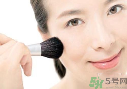 裸妝怎么化？裸妝需要什么化妝品？