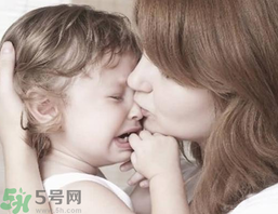孩子性格內(nèi)向懦弱怎么辦？孩子性格內(nèi)向懦弱的原因？