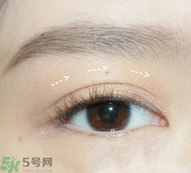 戴眼鏡怎么化妝？眼鏡妝怎么畫