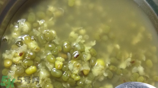 綠豆粥孕婦可以吃嗎?孕婦吃綠豆粥有影響嗎 綠豆粥孕婦可以吃嗎?孕婦吃綠豆粥有影響嗎