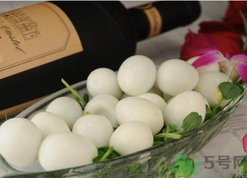 鴿子蛋孕婦可以吃嗎?鴿子蛋的營養(yǎng)價值及功效 鴿子蛋孕婦可以吃嗎?鴿子蛋的營養(yǎng)價值及功效