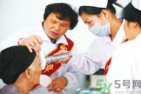 白內(nèi)障的高發(fā)人群有哪些？如何預(yù)防白內(nèi)障？