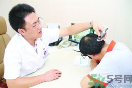 脫發(fā)的措施有什么？脫發(fā)的注意飲食有哪些？