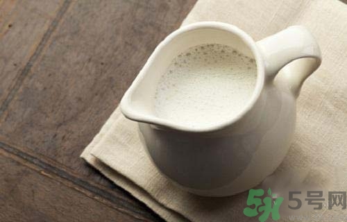 帶狀皰疹可以喝牛奶嗎？帶狀皰疹喝牛奶好不好？