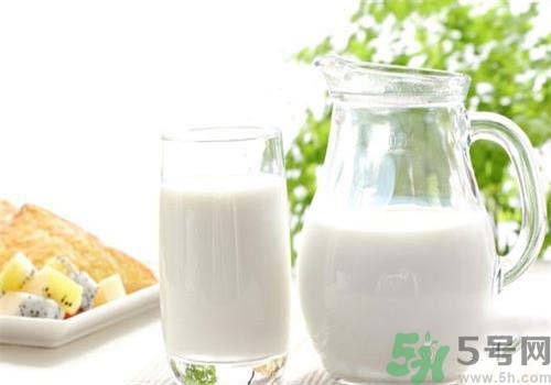 帶狀皰疹可以喝牛奶嗎？帶狀皰疹喝牛奶好不好？