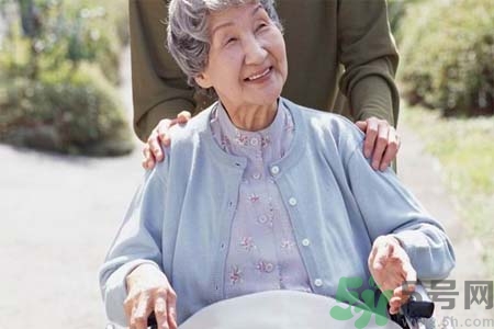 帕金森的易發(fā)人群有哪些？如何預(yù)防帕金森？