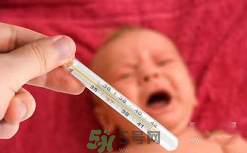 寶寶發(fā)燒多久量一次體溫？寶寶發(fā)燒怎么量體溫？