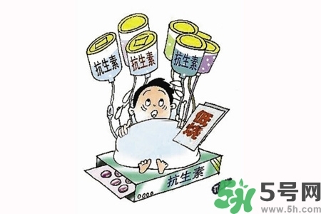 濫用抗生素會導(dǎo)致免疫力下降嗎？?濫用抗生素會出現(xiàn)什么癥狀？