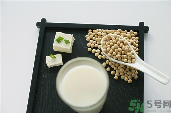 經(jīng)常喝豆?jié){會胖嗎?一個(gè)豆?jié){的熱量是多少