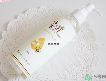 春雨卸妝水好用嗎？春雨卸妝水怎么使用？