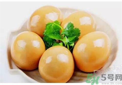 眼睛干澀吃什么好？眼睛疲勞吃什么好？