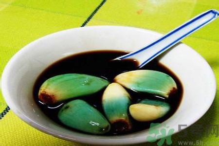 醋泡大蒜可以治療灰指甲嗎？醋泡大蒜怎樣治療灰指甲？
