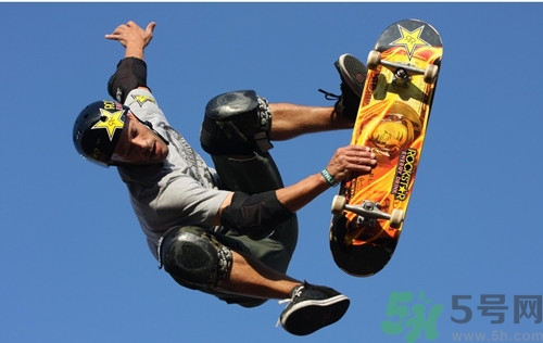 滑板可以用水洗嗎?滑板可以沾水嗎 滑板可以用水洗嗎?滑板可以沾水嗎