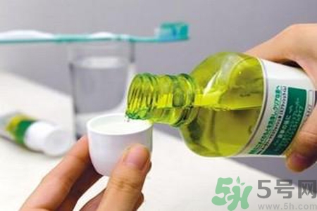 口腔潰瘍可以用漱口水嗎？口腔潰瘍能不能用漱口水？