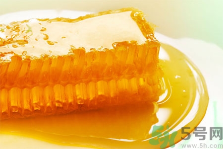 口腔潰瘍可以吃蜂蜜嗎？口腔潰瘍能不能吃蜂蜜？