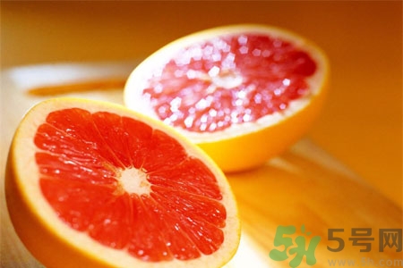 過敏性鼻炎可以吃葡萄柚嗎？過敏性鼻炎能不能吃葡萄柚？