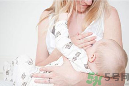 如何預(yù)防女性乳頭痛？女性需注意乳房的哪些問題？