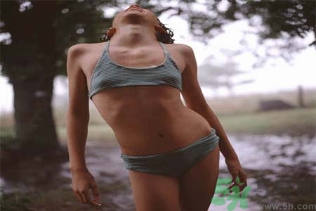胸部太小怎么辦？胸部如何才能變大？