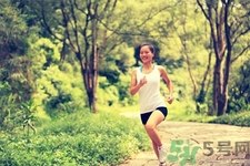豐胸運(yùn)動(dòng)有什么？哪些運(yùn)動(dòng)可以豐胸？