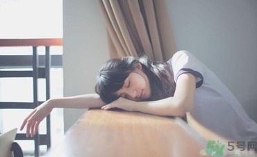 口吃會(huì)傳染嗎？口吃會(huì)遺傳嗎？