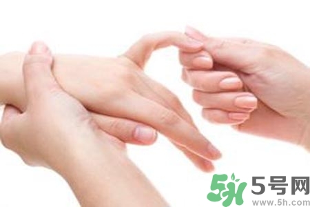 手指關(guān)節(jié)疼痛怎么辦？如何預(yù)防手指關(guān)節(jié)疼痛？