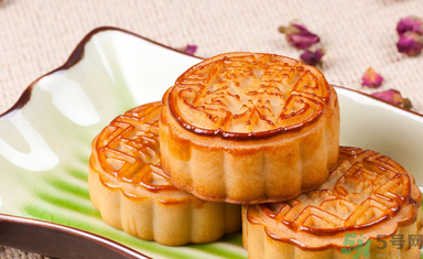 吃月餅不會(huì)長(zhǎng)痘痘嗎？長(zhǎng)痘痘可以吃月餅嗎？