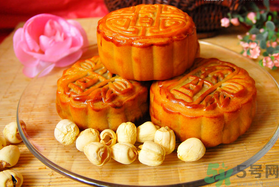 月餅吃多了會(huì)怎么樣？哪些人不宜吃月餅？
