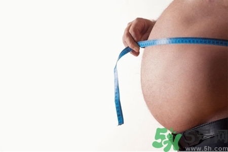 如何預(yù)防男人婚后發(fā)福？男人發(fā)福背后的5大健康隱患