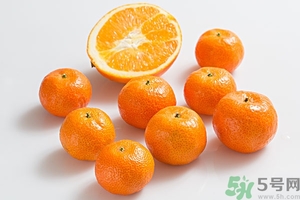 吃橘子會不會上火？吃橘子罐頭上火嗎？