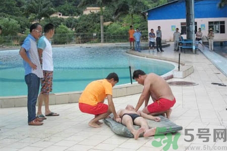 溺水怎么辦？溺水如何自救？