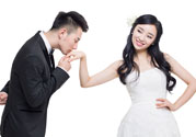 第一次接吻怎么接？和男生接吻沒(méi)感覺(jué)怎么辦？