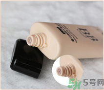 粉底液有隔離作用嗎？粉底液有什么作用？