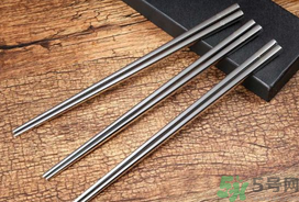 用不銹鋼筷子吃飯好不好？不銹鋼筷子有毒嗎？