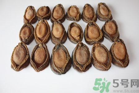 鮑魚的營養(yǎng)價值有哪些？鮑魚的藥用價值是什么？