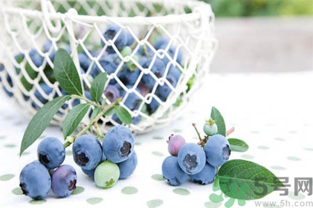 藍(lán)莓怎么洗？藍(lán)莓可以怎么吃？