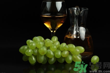 紅酒開瓶器怎么用？沒有開瓶器怎么開紅酒？