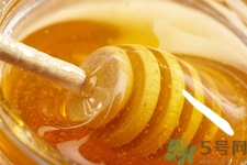 ?蜂蜜怎么吃才有營養(yǎng)？蜂蜜的鑒別方法是什么？