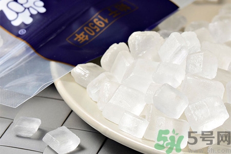 冰糖和白糖紅糖有什么區(qū)別？冰糖和普通糖有什么區(qū)別？