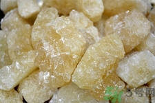 冰糖和白糖紅糖有什么區(qū)別？冰糖和普通糖有什么區(qū)別？