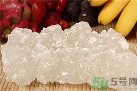 冰糖和白糖紅糖有什么區(qū)別？冰糖和普通糖有什么區(qū)別？