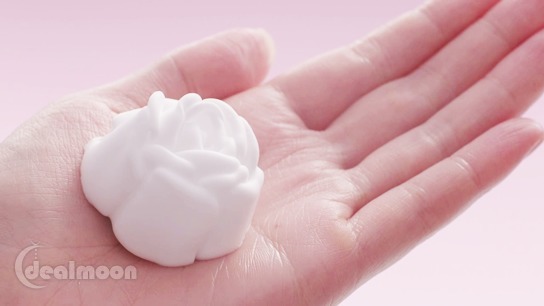 kanebo玫瑰潔面乳怎么樣？kanebo玫瑰洗面奶好用嗎？